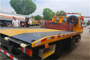 运河附近拖车电话号码服务